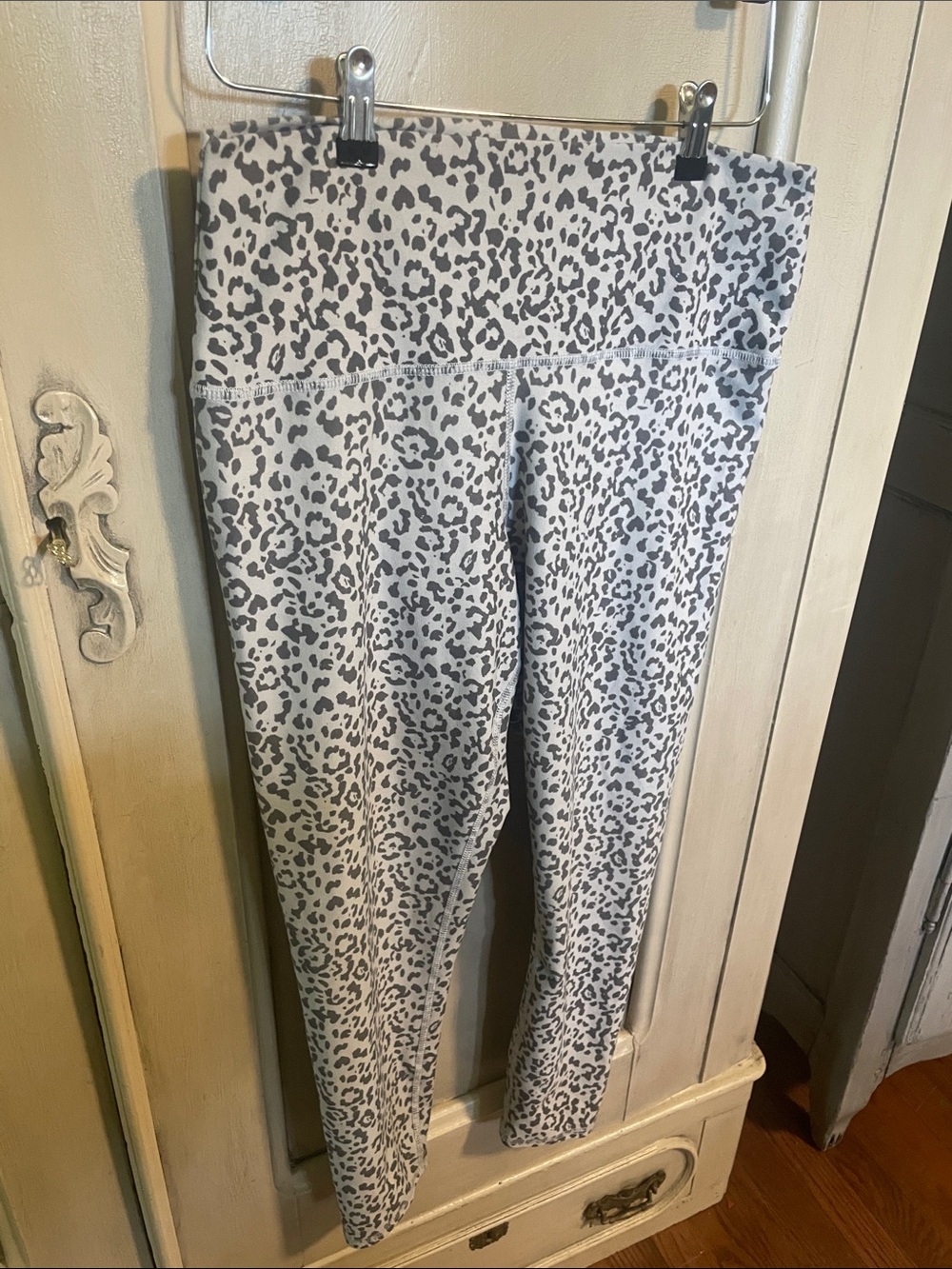 Evolution and Creation Gray and White Leopard Print High-Rise Leggings